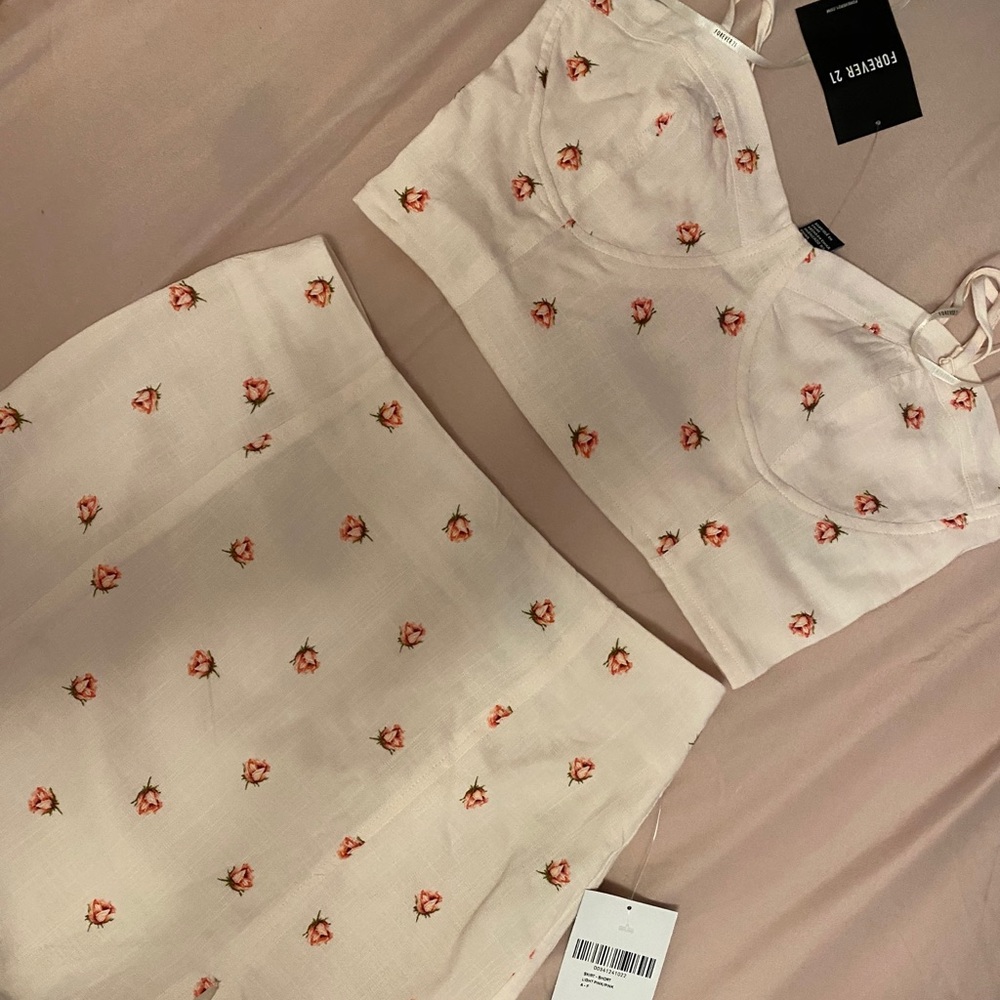 Forever21 Rose Bud Set Size S NWT